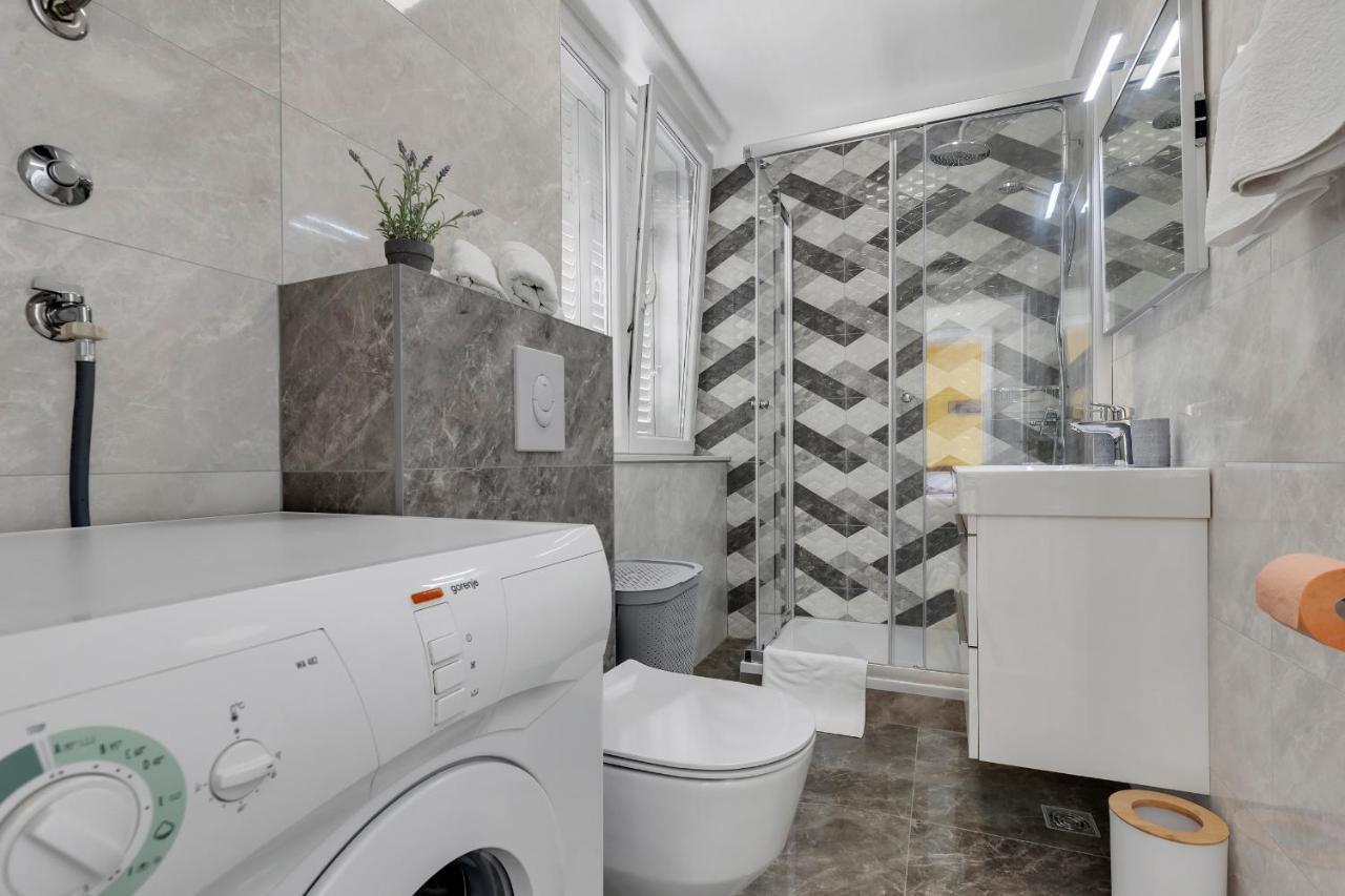 Apartment Riva Makarska Esterno foto